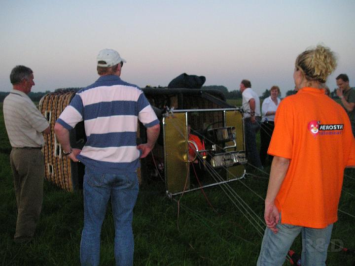 Ballonvlucht 24 mei 2007 (55).JPG